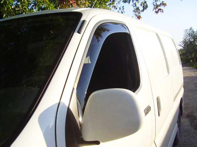 Ανεμοθραύστες Szatuna Classic για Toyota HiAce (H100) 2τμχ