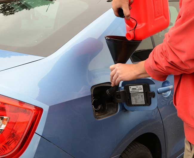 Πλαστικό χωνί με σωλήνα