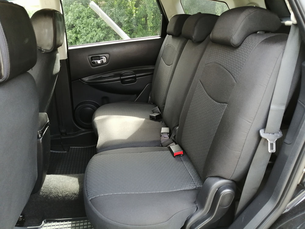 Σετ καλύμματα γκρι σχέδιο με μαύρο πικέ για Nissan Qashqai+2