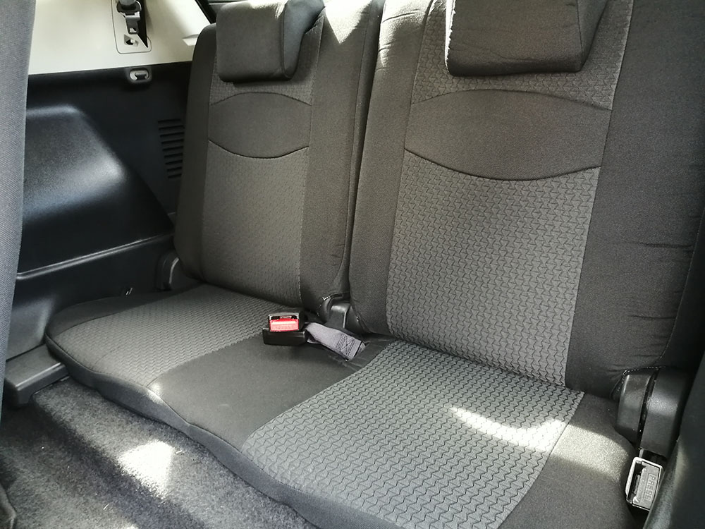 Σετ καλύμματα γκρι σχέδιο με μαύρο πικέ για Nissan Qashqai+2