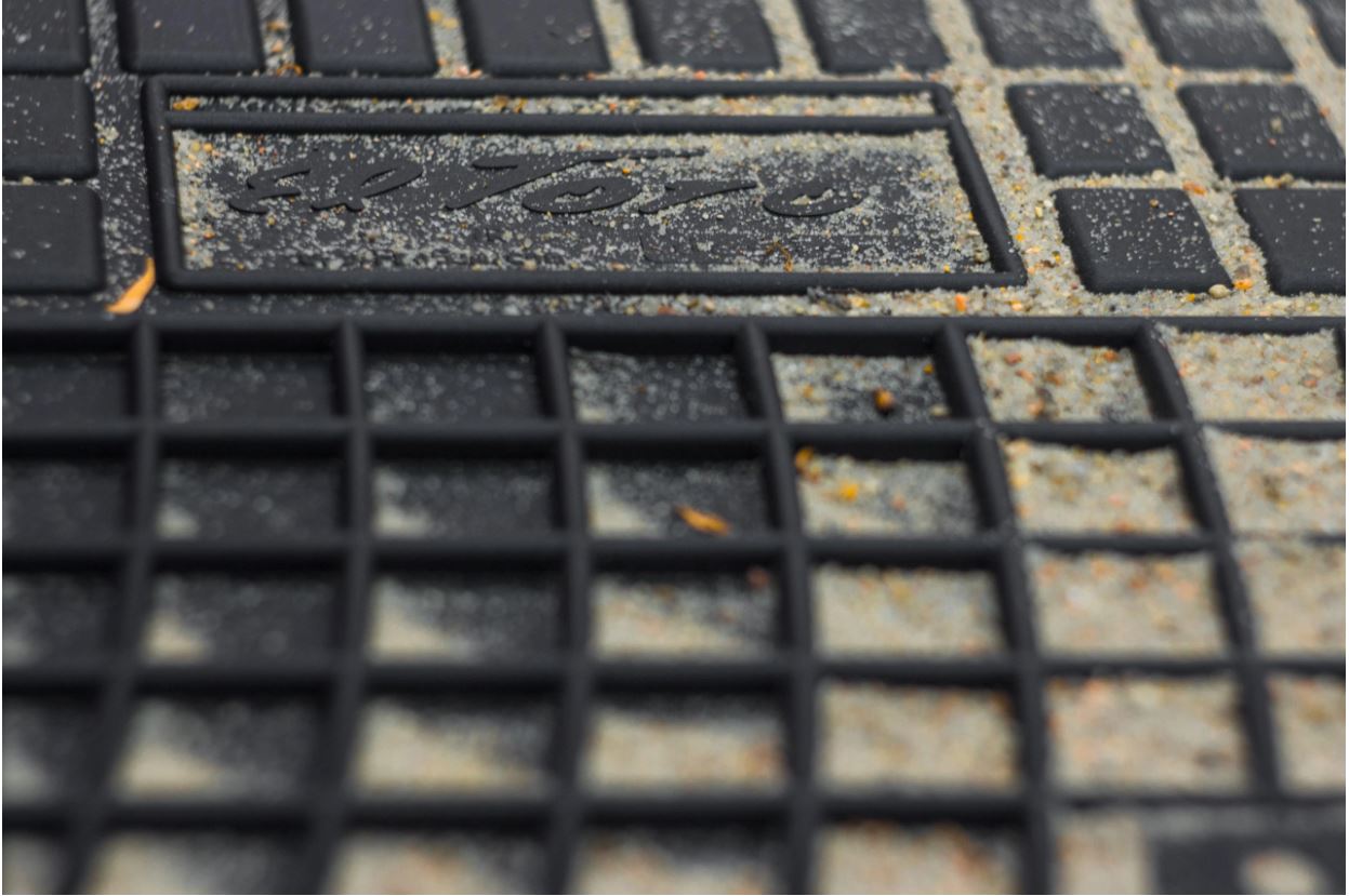 Λαστιχένια πατάκια για Scania R 2τμχ