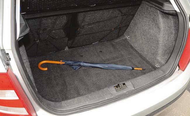 Αντιολισθητικό πατάκι πορτ μπαγκάζ 100x120cm