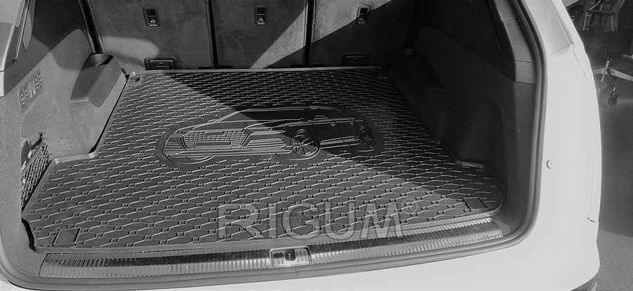 Λαστιχένιο πατάκι πορτ μπαγκάζ Audi Q7 (ΙΙ)