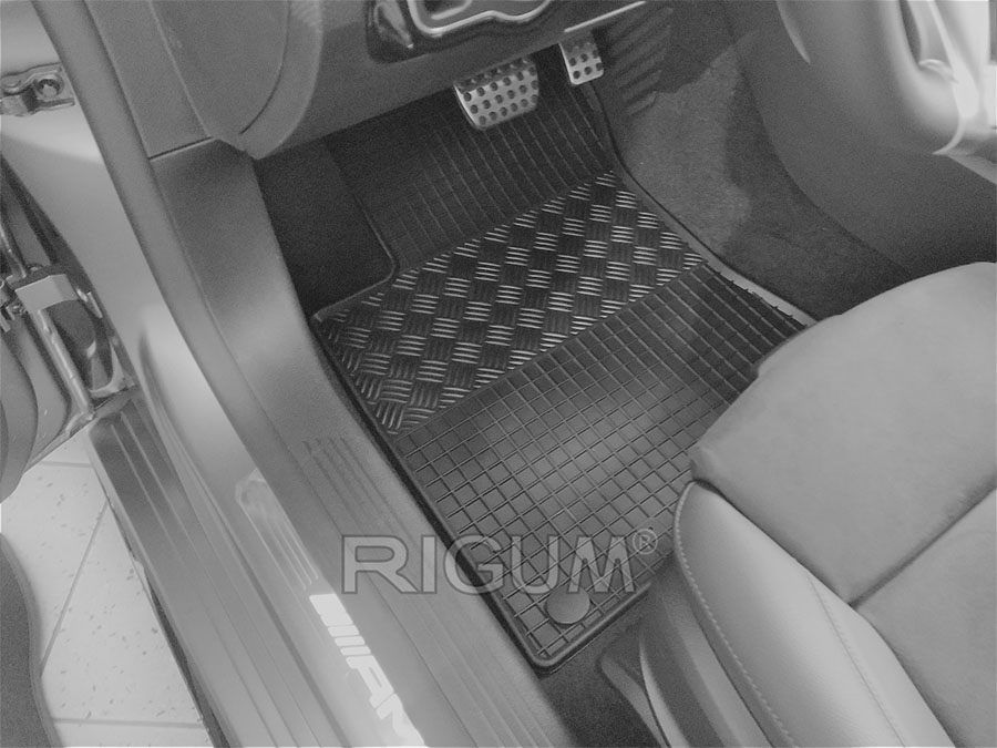 Πατάκια λάστιχο για Mercedes Glb (X247)  με κουμπώματα 4τμχ