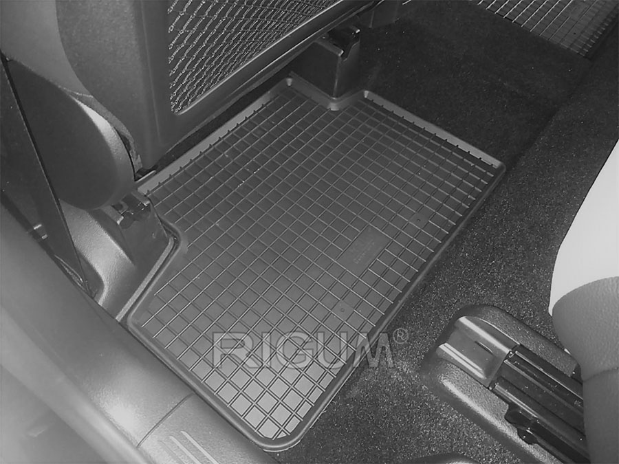 Πατάκια λάστιχο για Mercedes Glb (X247)  με κουμπώματα 4τμχ