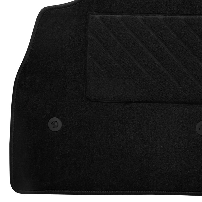 Πατάκια δαπέδου μοκέτας Tuft μαύρα για Fiat 500L 4τμχ