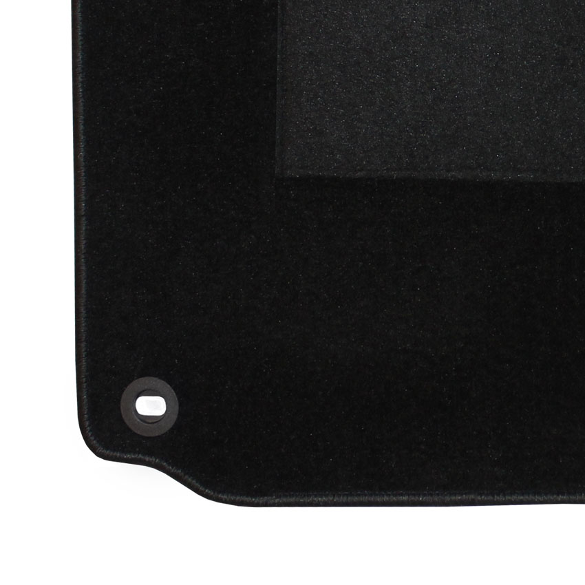 Μοκέτα Tuft μαύρη για VW Golf (V/VI) / Golf Plus / Jetta / EOS / Scirocco με οβάλ κουμπώματα 4τμχ