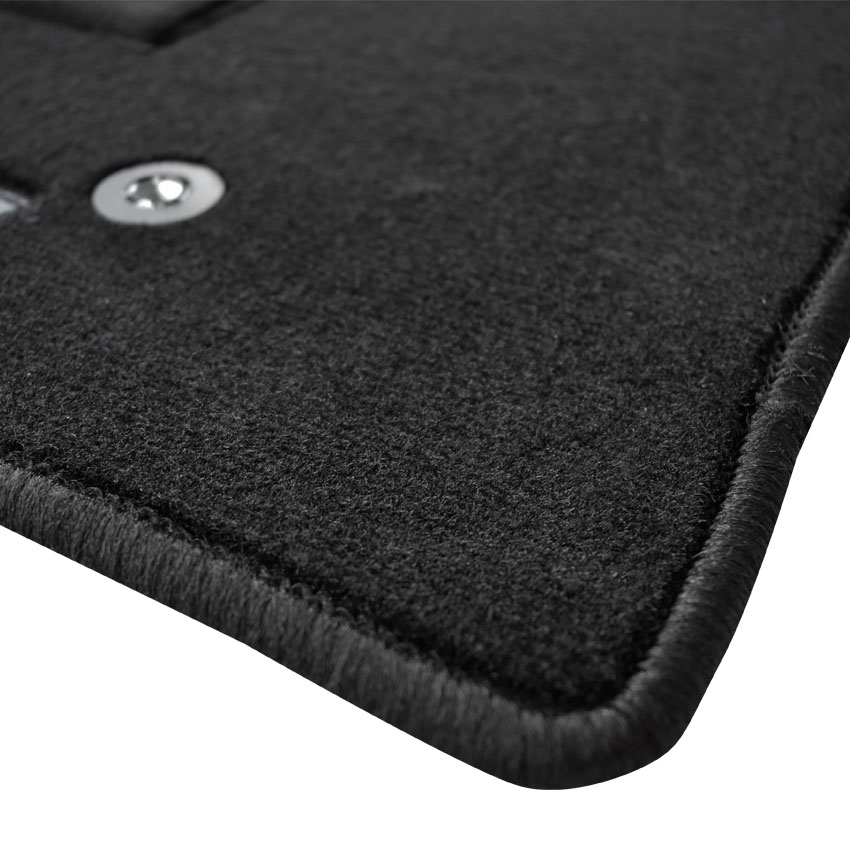Πατάκια δαπέδου μοκέτας Tuft μαύρα για Fiat 500L 4τμχ