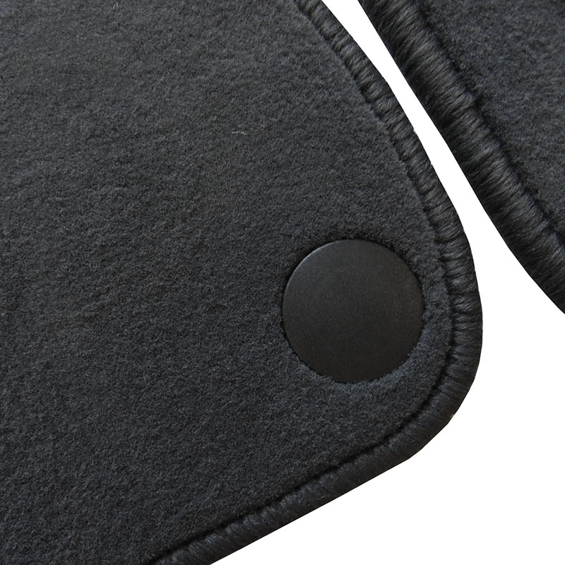 Μοκέτα Tuft ανθρακί για Mercedes C - Class (W203) με κουμπώματα