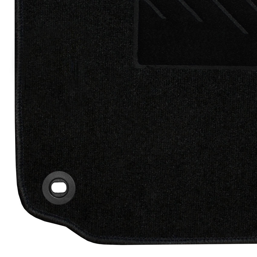 Μοκέτα Tuft μαύρη για VW Golf (V/VΙ) / Golf Plus / Jetta / Eos / Scirocco με οβάλ κουμπώματα 4τμχ